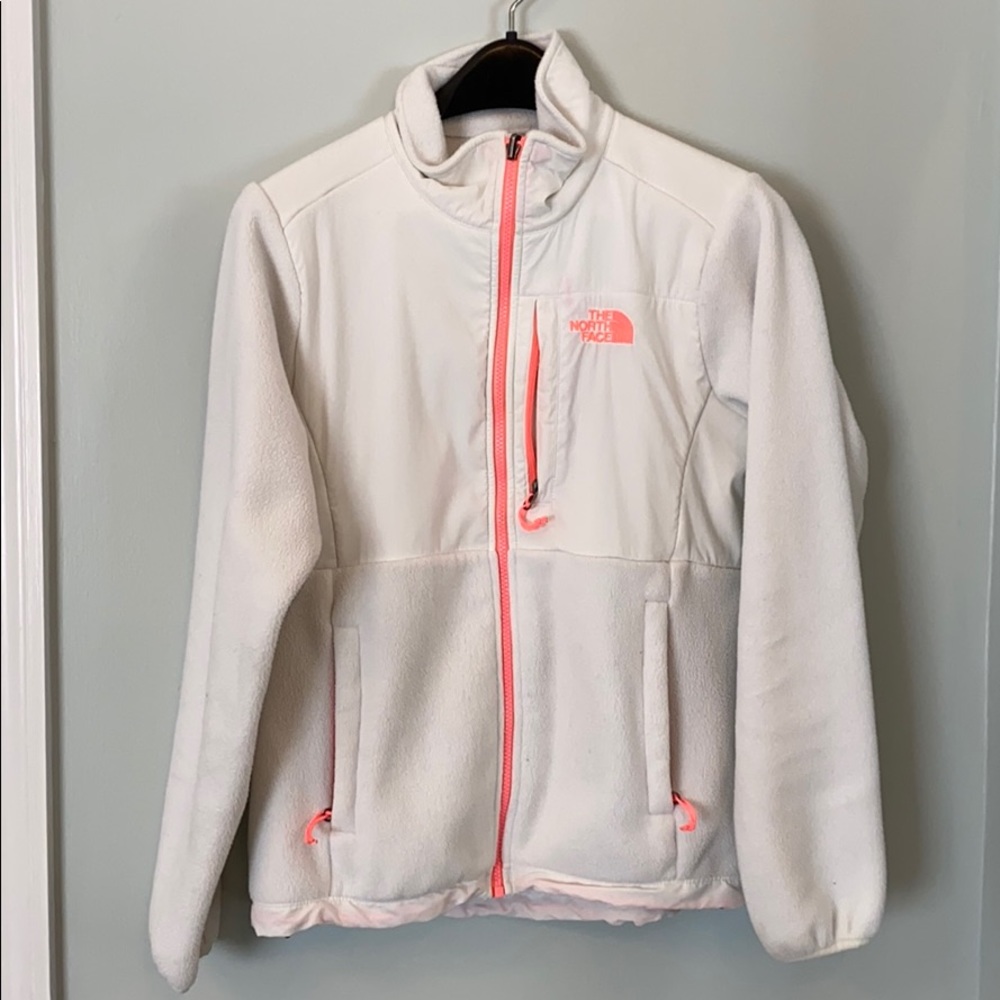 White north face jacket with hot pink trim